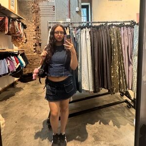 Meet your Posher, Deni